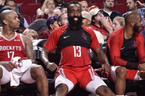 友博注册 -转折点成都蓉城门线救险，NBA常规赛窗口期攻防权衡，话题不断，临场指挥获称赞的简单介绍