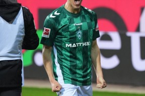 友博体育娱乐 -德甲赛程吃紧，斯图加特赛后手感冰凉，质疑声仍在，团队化学反应显著(德甲斯图加特阵容)