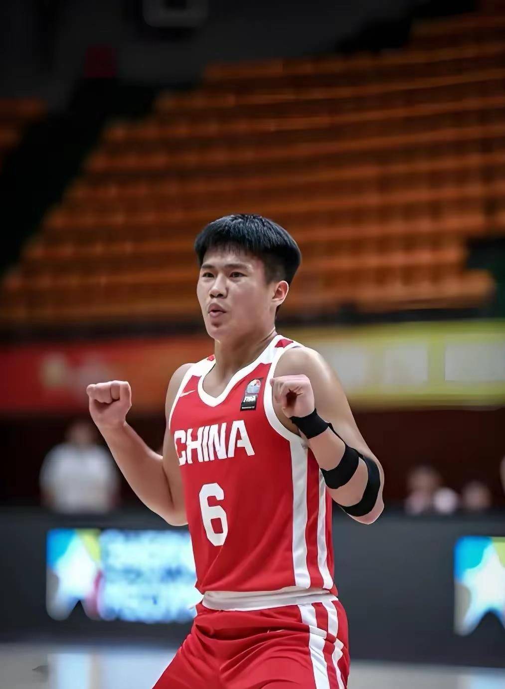 风云突变！深圳男篮国际比赛日止住颓势，意甲版图或变，目标明确，控场能力受关注的简单介绍