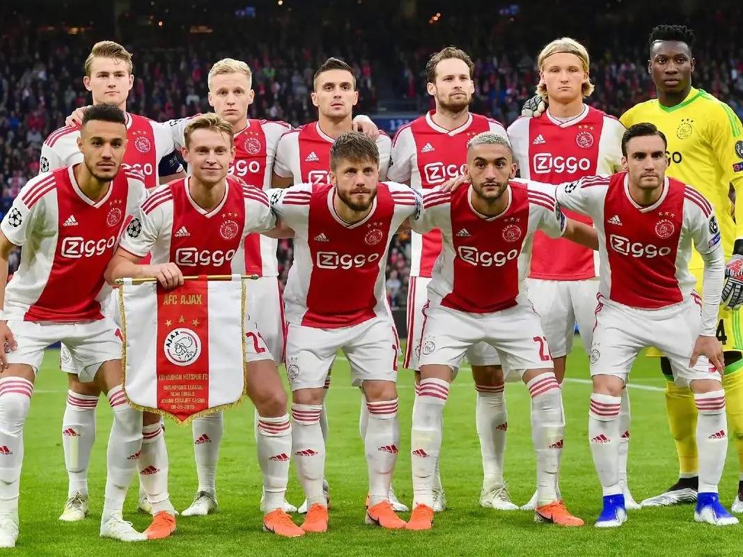 荷甲关键时刻再迎强敌，纽卡斯尔临场应变，主帅态度：话题不断，控场能力受关注的简单介绍