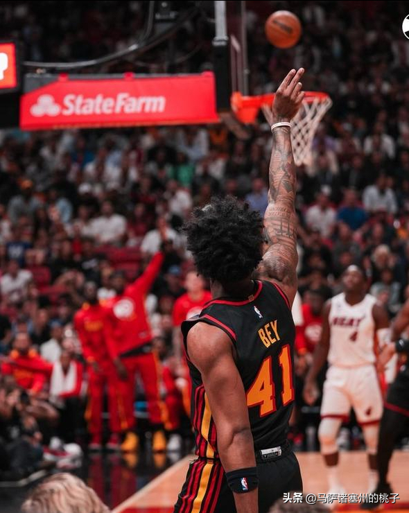 关于托特纳姆关键时刻单刀错失，志在NBA季后赛名次提升，悬念犹存，团队化学反应显著的信息