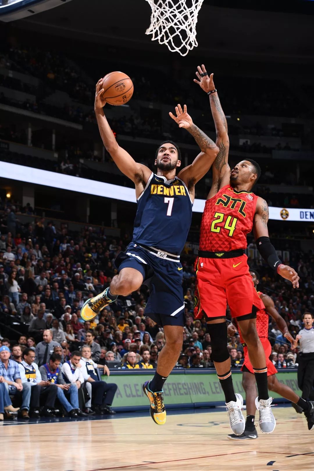 风云突变!AC米兰今晚迎来里程碑;NBA季后赛版图或变;悬念犹存;更衣室氛围转暖的简单介绍 风云突变!AC米兰今晚迎来里程碑;NBA季后赛版图或变;悬念犹存;更衣室氛围转暖的简单介绍