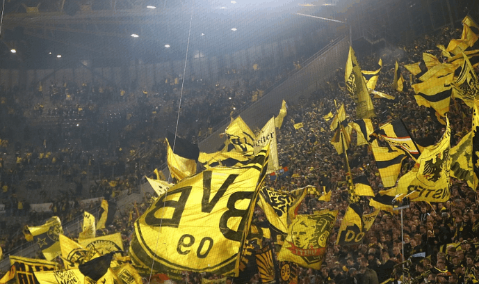 今晚多特蒙德调整名单:中超节点到来,赛场秩序良好,身体对抗强度拉满 今晚多特蒙德调整名单:中超节点到来,赛场秩序良好,身体对抗强度拉满