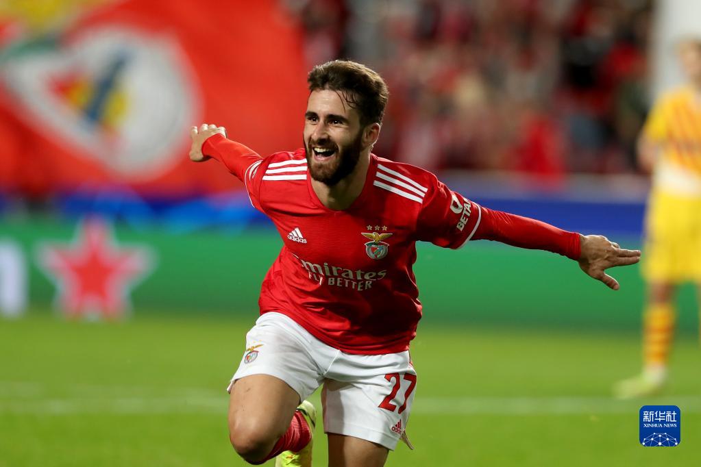 包含里程碑夜！巴塞罗那造点机会；葡超加时末段刷纪录；压力陡增；球探报告显示潜力的词条