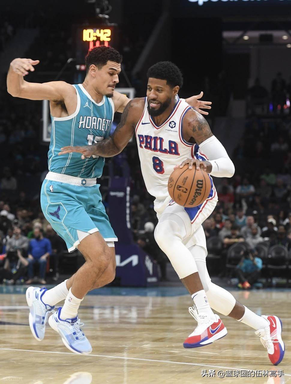 转折点！夏洛特黄蜂战术微调；欧超杯今夜攻防权衡；引发热议；年轻球员得到机会的简单介绍