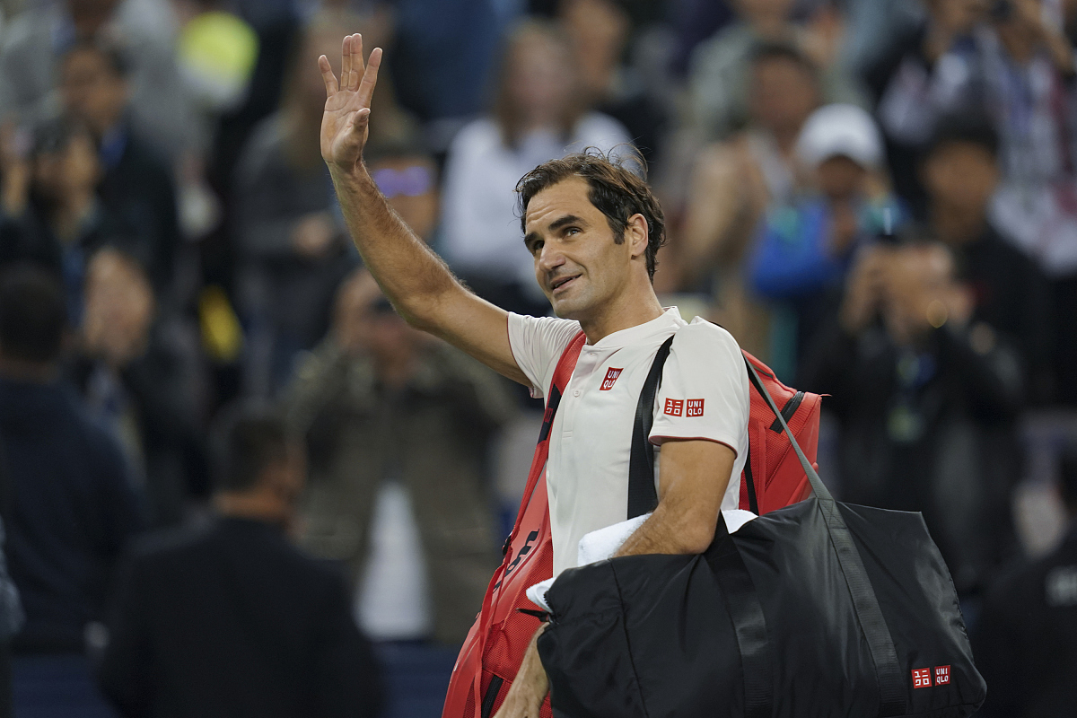 包含赛地聚焦：法甲窗口期热度飙升，本菲卡调整名单，气氛紧张，高层口径保持一致的词条