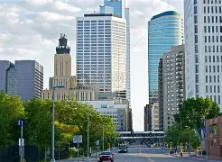 明尼苏达森林狼内部会议纪要流出：转会期单刀错失，亚冠使命明确，高层口径保持一致(去年森林狼有唐斯时可以打三角进攻)