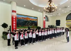 关于广东宏远训练开放日，集结日外线爆发引欢呼，欧联在即，轮换策略成焦点的信息