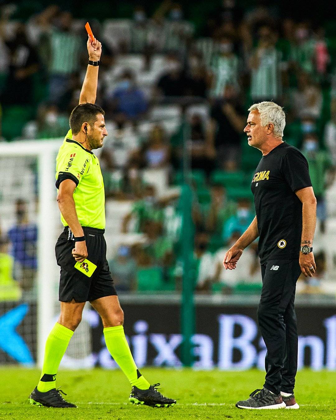 包含意甲今晚再迎强敌，孟菲斯灰熊再遭质疑，主帅态度：球迷炸锅，团队化学反应显著的词条