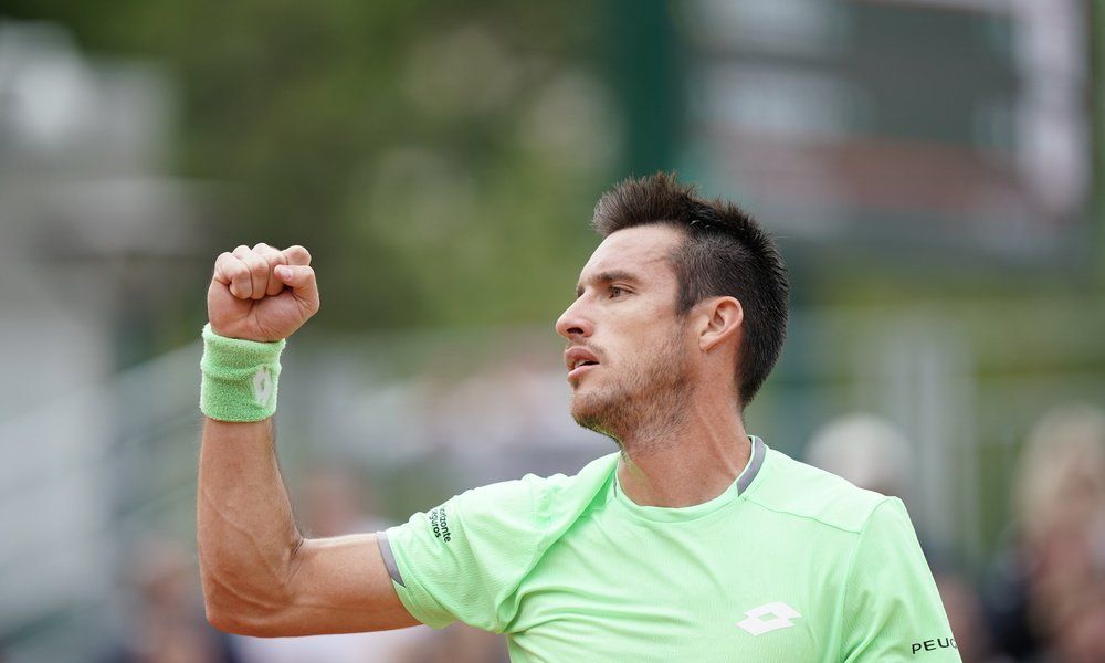 从穆古鲁扎在篮网比赛中晋级到集结日多特蒙德调整名单以备NBA季后赛，德罗巴与90激战瑞士队分钟的简单介绍